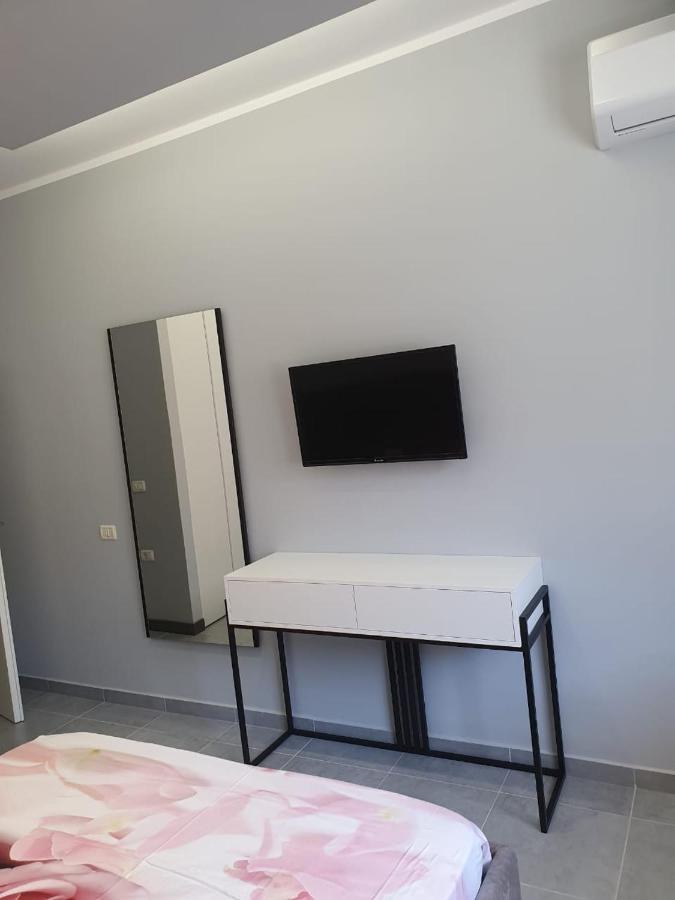 فلورا Deluxe Apartment المظهر الخارجي الصورة