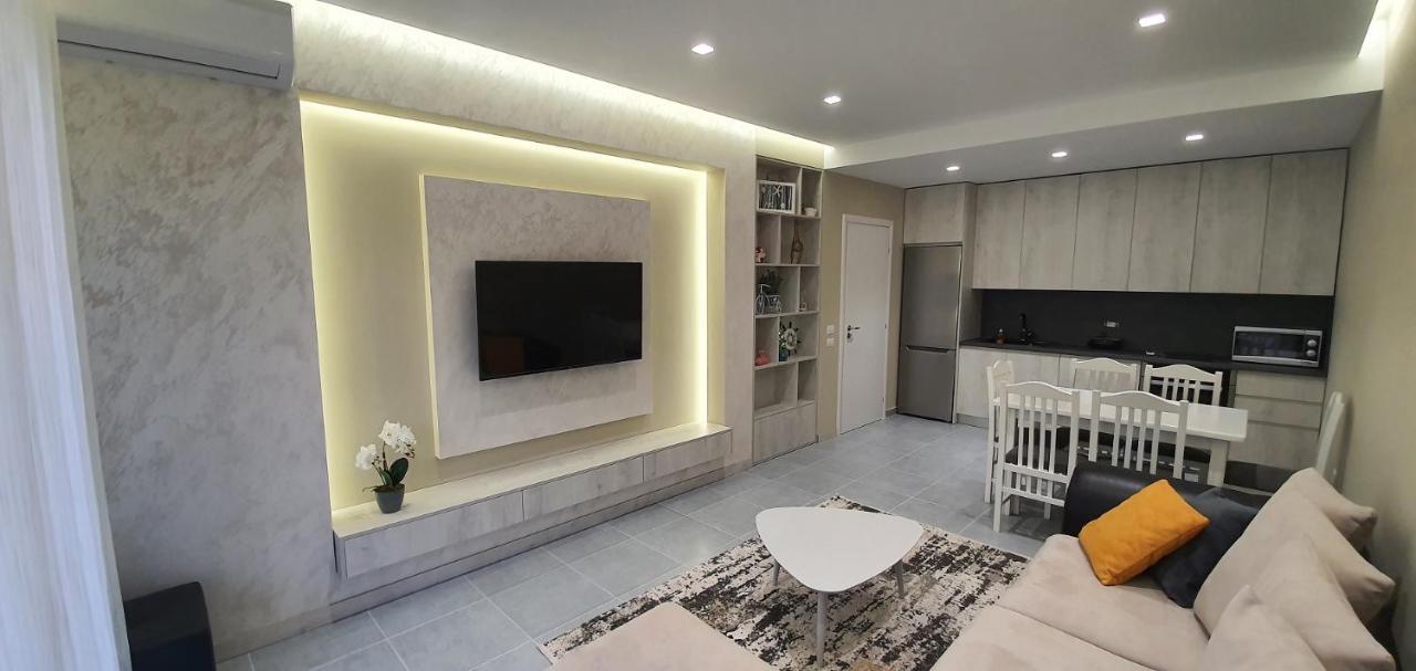 فلورا Deluxe Apartment المظهر الخارجي الصورة